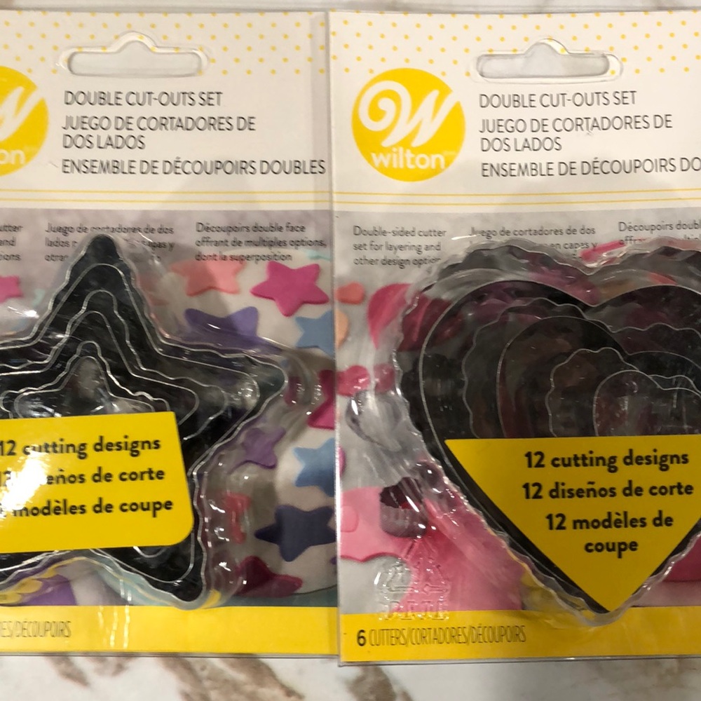 NWOT  Wilton stars and hearts cookie cutters